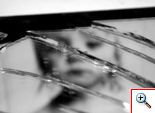 379470_broken_mirror_3
